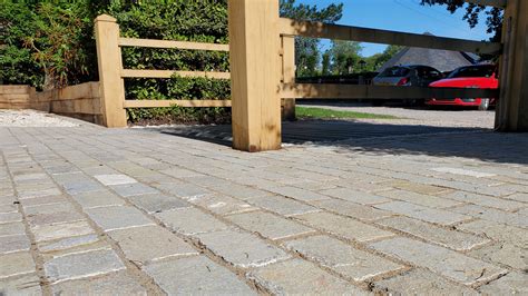 Using Natural Stone Paving Setts And Stone Cobbles To Build A Driveway