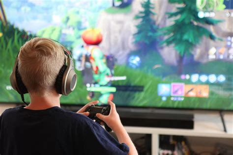 Epic Makes Fortnite Cross Play Default For Xbox And Playstation Players
