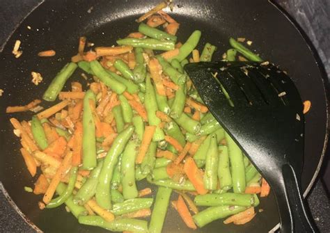 Lihat juga resep ayam suwir wortel brokoli enak lainnya. Resep Tumis Buncis Wortel Simpel oleh Mareta Novia ...