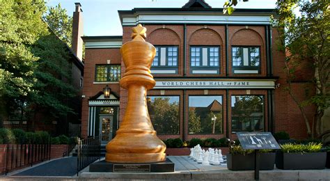St Louis Chess Club Builds Worlds Largest Chess Piece