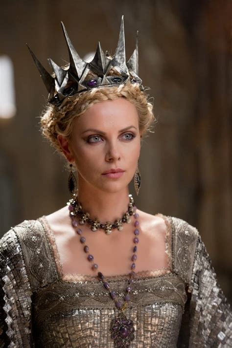 Charlize Therons Hairstyles In Snow White And The Huntsman Strayhair