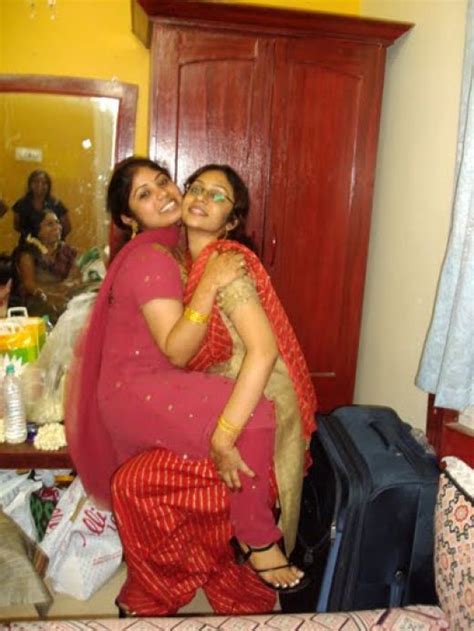 Aunty Dengulata Hot Desi Aunties Masala Pictures Hot Mallu Actress Desi Aunties Hot Expo