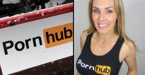 Pornhub Helps People Get Plowed During The Winter But It S Not What You Think True Activist