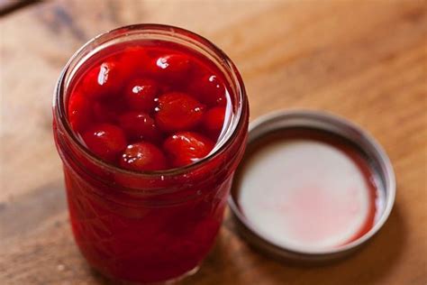 Diy Maraschino Cherries With Amaretto Savvy Eats Recipe Cherry