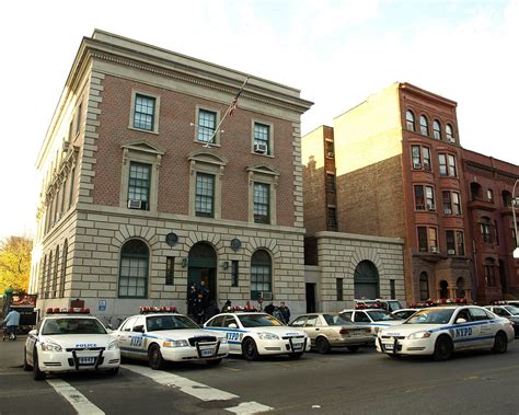 P040 Nypd Precinct 40 Police Station South Bronx New Yor Flickr