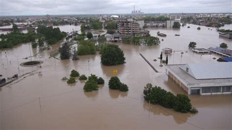 Obrenovac Serbia May 2014 Army And Police Rescue Teams Saving People