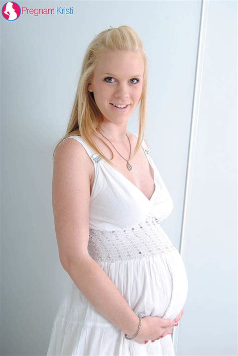 Pregnant Kristi Aka Hydii May Shows Off Nice Preggo Belly As She