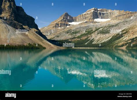 Turquiose Colored Bow Lake Banff National Park Alberta Canada Stock