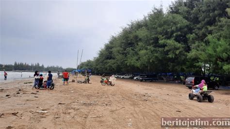 Jadi viral, mahasiswi ini nekat buka pakaian saat persentasi tesis. Kasus Covid-19 di Tuban Masih Tinggi, Tempat Wisata Pantai Tetap Buka | beritajatim.com