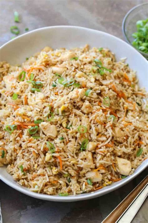 How to make instant pot chicken fried rice just one pot (your pressure cooker, of course!) and a handful of ingredients is all it takes to whip up this deliciousness. Easy Chicken Fried Rice Recipe - Valentina's Corner