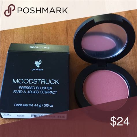 younique moodstruck pressed blusher in seductive blusher younique moodstruck seduction