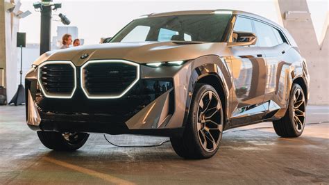 BMW unveils high-performance XM hybrid electric concept vehicle