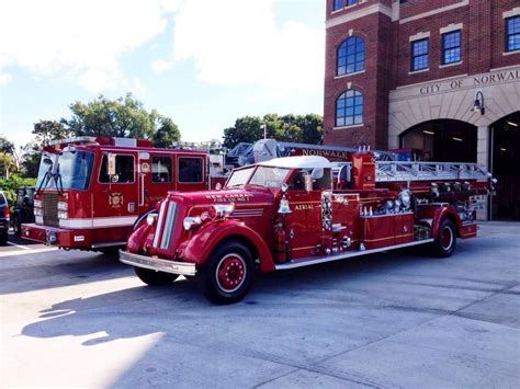New Canaan Ct 1949 Seagrave 65 Ladder 750 Gpm Pump Ladder3