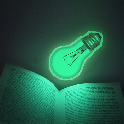 BRILLIANT IDEA sticker /S-size glow in the dark light bulb