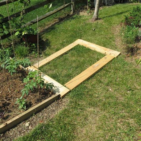 I've had grand plans for the layout and just how i wanted everything, including my raised garden beds, to be. The Rusted Vegetable Garden: Part 1 of 2: Creating a 4x4 ...