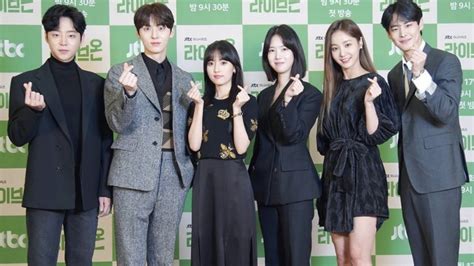 Cast & summary find out the cast and summary of the drama live on with nu'est's minhyun, jung dabin, noh junghyun, yang hyeji live on is a drama that is looked out by many in the second half of the year. Ini 3 Hal yang Bisa Kamu Nantikan dari Drama Korea 'Live ...