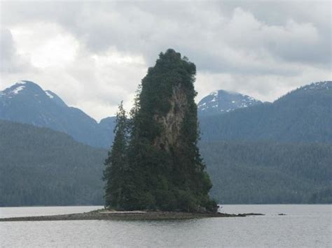 The Unique New Eddystone Rock Picture Of Misty Fjords