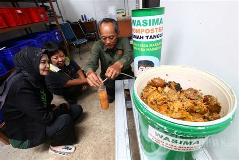 A.layanan masyarakat karena membuang sampah sembarangan akan berdampak pada kesehatan manusia dan lingkungan. Mengolah Sampah Organik dengan Metode Maggot BSF - Komposter RT, Foto 8 #1834422 - Tribunnews.com