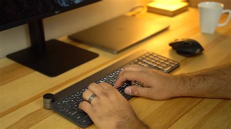 Review Logitech Craft Keyboard With Creative Input Dial Youtube