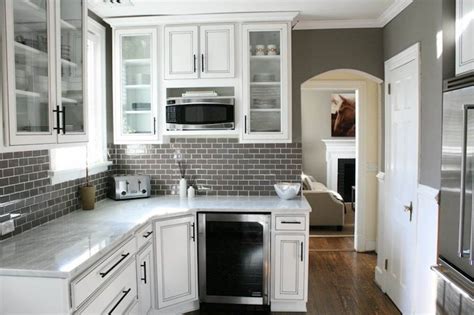 The most sought after kitchen wallpaper ideas can fill the need and want for more color, style and inspiration in your cooking space. Ideas & Considerations to Get Kitchen Wallpaper ...