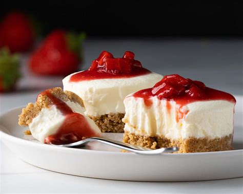 Mini No Bake Strawberry Cheesecakes Movers And Bakers