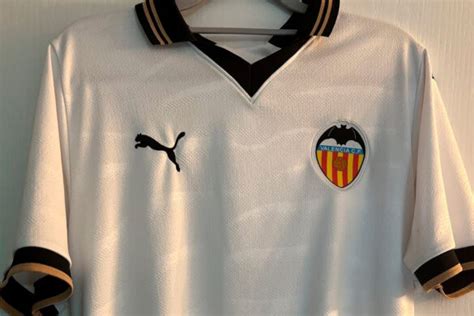 Uniformes E Camisas Do Valencia Mantos Do Futebol