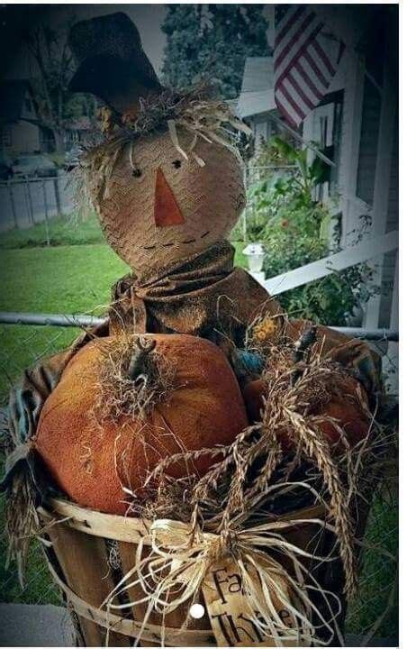 Pin By Vickie Wright On Scarecrows Fall Thanksgiving Decor Fall Halloween Decor Fall Decor Diy