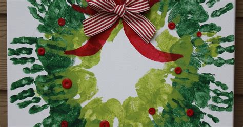 Risas Pieces Of Art Handprint Christmas Wreath