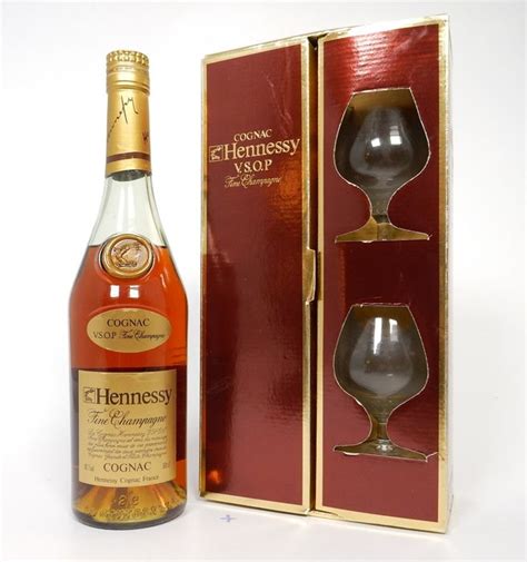 Hennessy Fine Champagne Cognac Vsop T Set With 2 Glasses With Ocb Catawiki