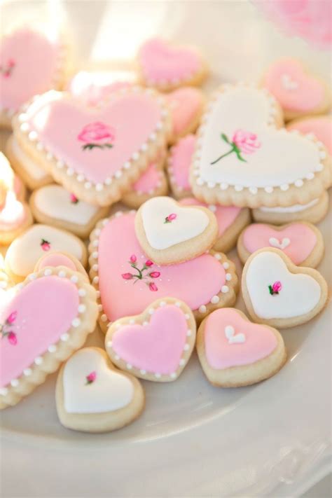 Check out our pillsbury cookies selection for the very best in unique or custom, handmade pieces from our shops. 53 Lovely Decoration Ideas for Valentine's Cookies - Sortra