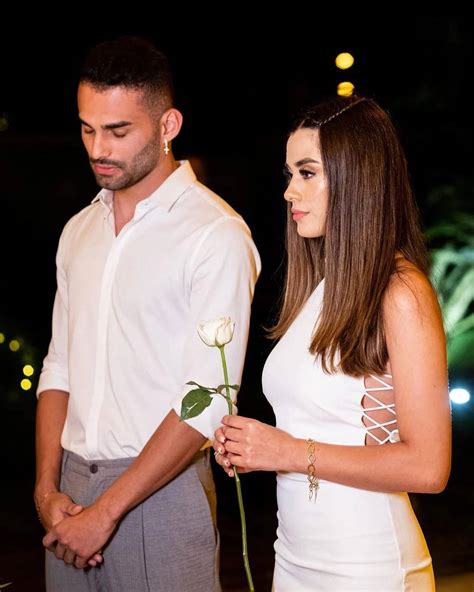 No instagram, o jogador publicou uma foto da festa de casamento e falou sobre a felicidade pelo momento. Thiago Maia e Isadora Pompeo se casam