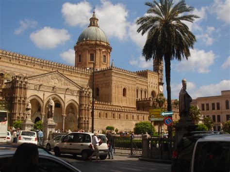 Full Day Tour to Monreale Cefalu and Palermo from Palermo - Tour of Sicily