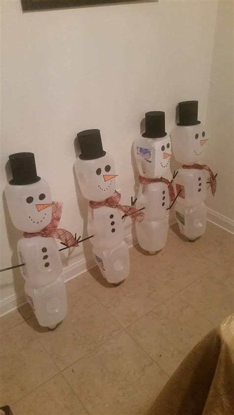 Milk Jug Snowmen The Hats Are Felt The Eyes And Nose Are Laminated