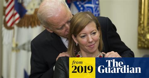 Joe Biden Ex Defense Secretarys Wife Says Viral Photo Used Misleadingly Joe Biden The