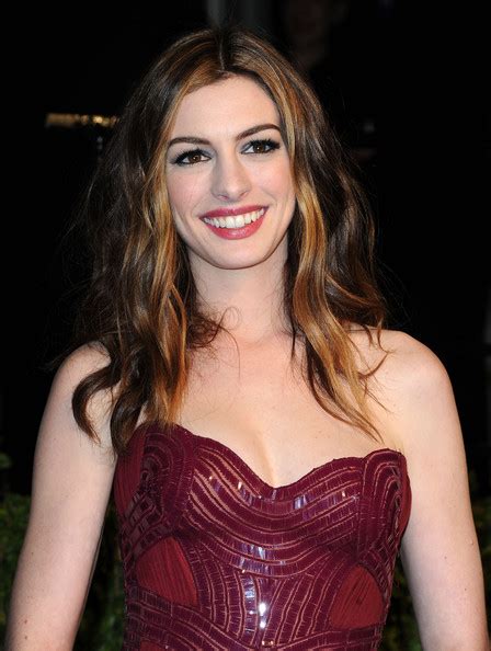 Anne Hathaway Actress Profile And New Photos 2012