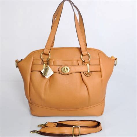 Coach Leather Bags : Coach Outlet Canada Online | Fashion, Coach ...