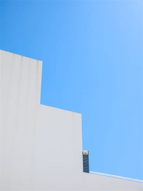 White Concrete Building · Free Stock Photo