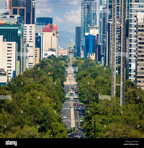 Vista Desde Arriba De La Avenida Paseo De La Reforma Y Del Ángel De La