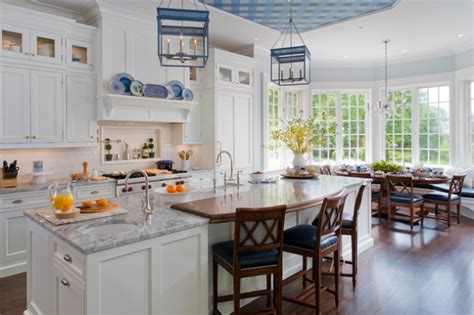 17 Attractive Traditional Kitchen Lighting Ideas To Beautify Your
