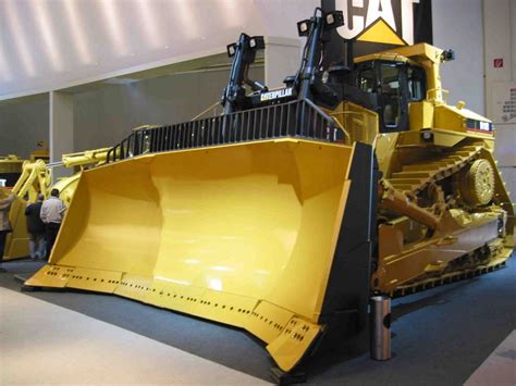 How is d11 providing future learning environments and learning opportunities? Caterpillar D11 - Tractor & Construction Plant Wiki - The classic vehicle and machinery wiki