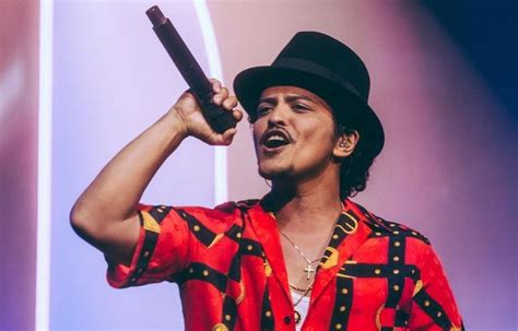 Find bruno mars tour schedule, concert details, reviews and photos. Bruno Mars Net Worth 2020: Age, Height, Weight, Girlfriend ...