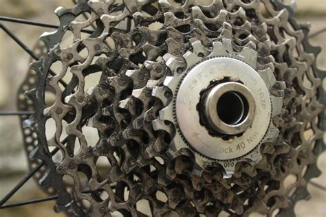 Bike Maintenance How To Fit And Remove A Sprocket Cassette Roadcc