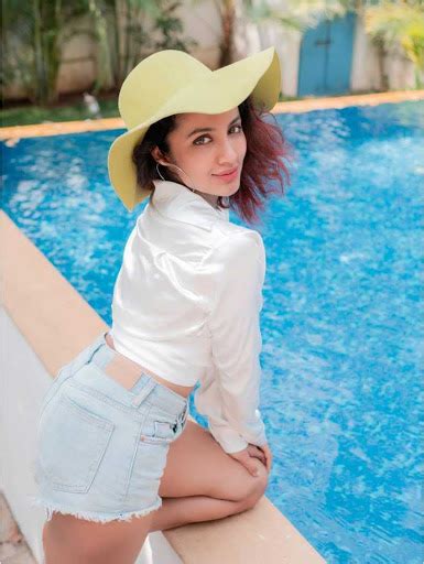 Tejaswi Madivada Hot Actress Latest Photoshoot Pics Cinehub