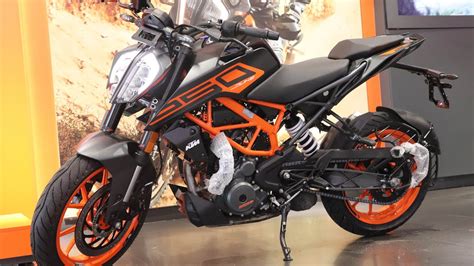 Ktm Duke 250 Bs6 Detailed Review With On Road Price 2021 Both Colors