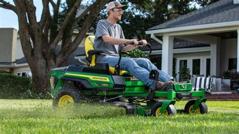 John Deere Unveils The New All Electric Z370r Ride On Lawn Mower Robb