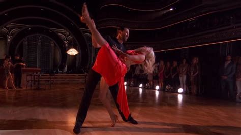 Dancing With The Stars Week 6 Dance Recap Best Lifts Kicks Tricks And Flips