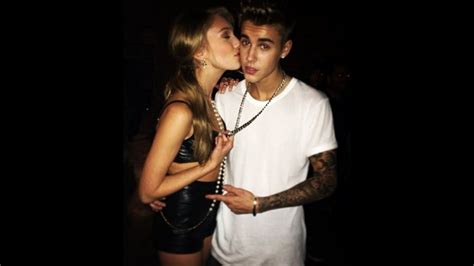 Justin Bieber Gets Kissed By Model Cailin Russo In New Pic Youtube