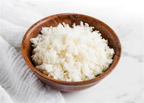 Learn How To Cook White Rice On The Stove In Under 30 Minutes Youll