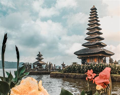 Pura Ulun Danu Bratan Temple Sightseeing In Bali Indonesia