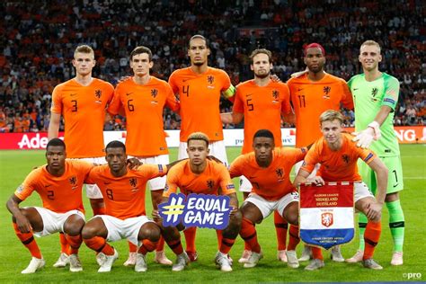 Ek 2020 mag ook duitsland verwelkomen op de voetbalvelden. Vermoedelijke opstelling voor België - Nederland · Mee met ...